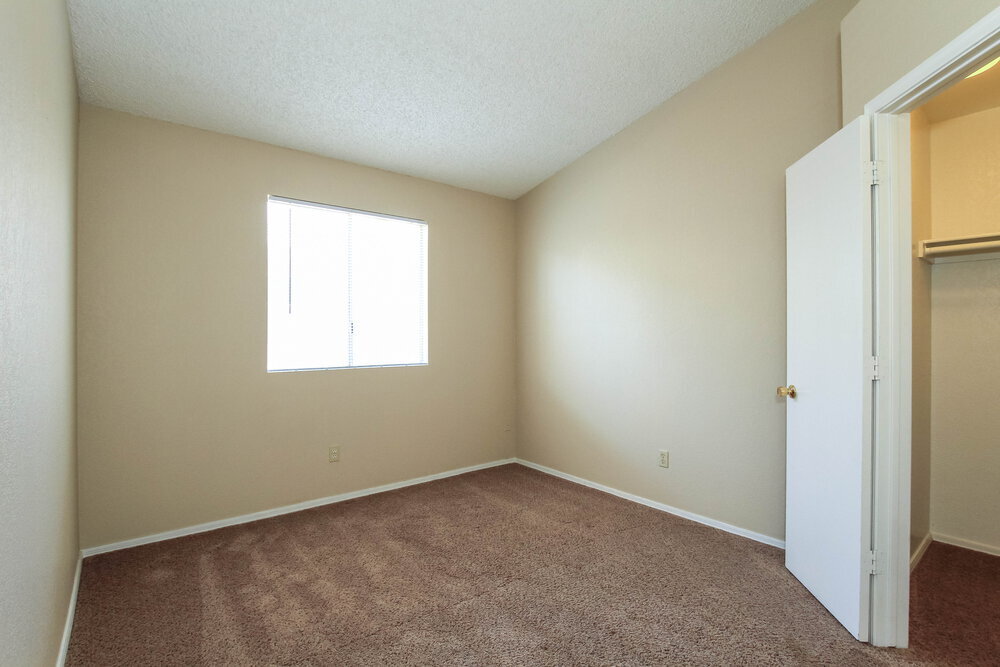 Building Photo - 8864 W Morningside Dr