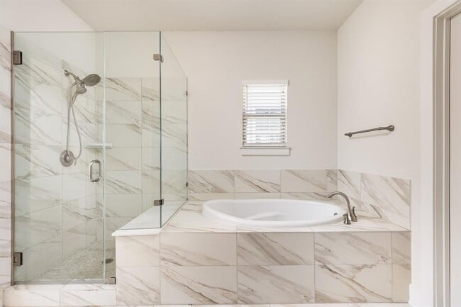 Building Photo - 2401 McBee St