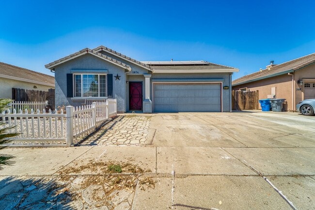Building Photo - North Yuba City 3 bd 2 bath Home with solar