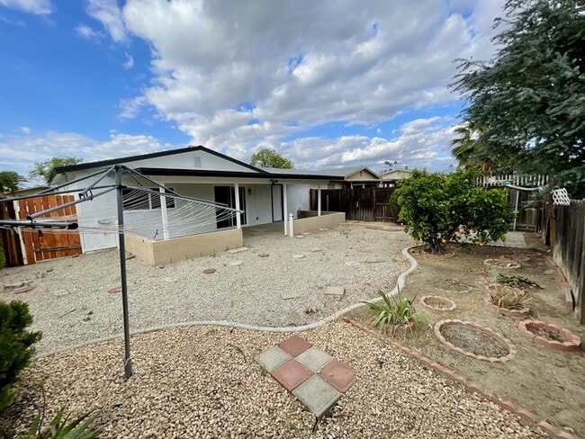 Building Photo - 1887 Cll Amargosa