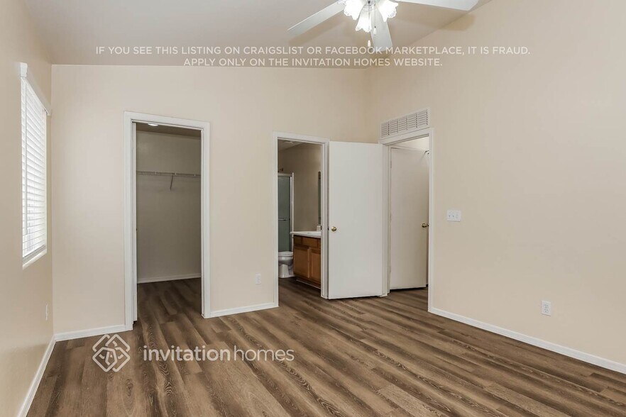 Building Photo - 3463 S 162nd Ave