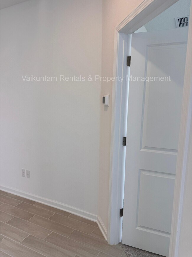 Building Photo - 91 Silver Myrtle Ct