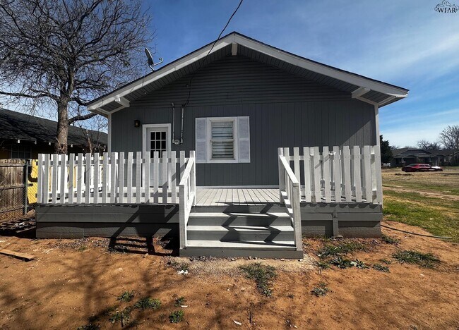 Building Photo - 1502 Fillmore St