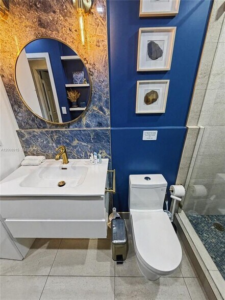 Building Photo - 1423 Holly Heights Dr