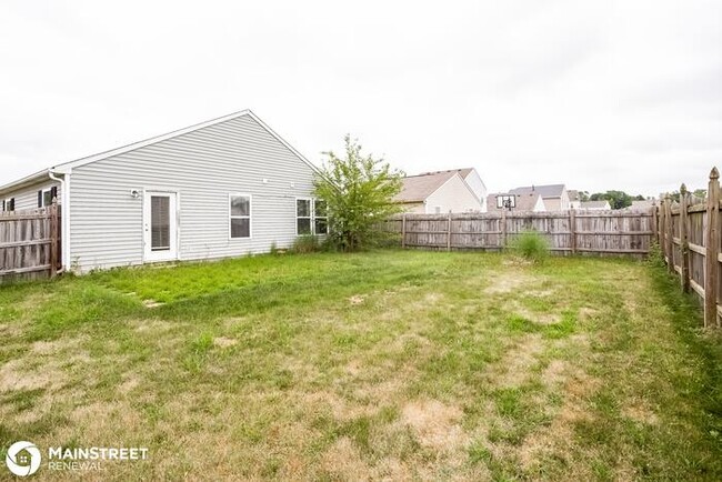 Building Photo - 310 Longbow St, Sheridan, IN 46069