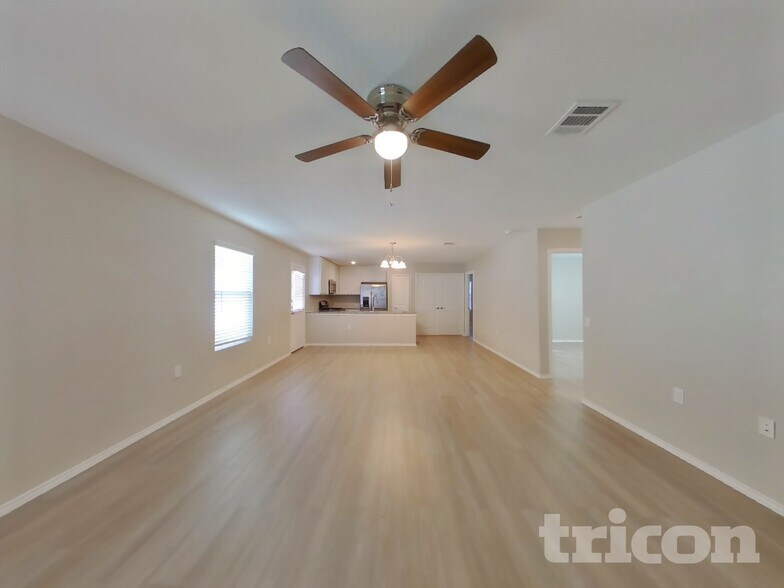 Building Photo - 5711 Raven Pl