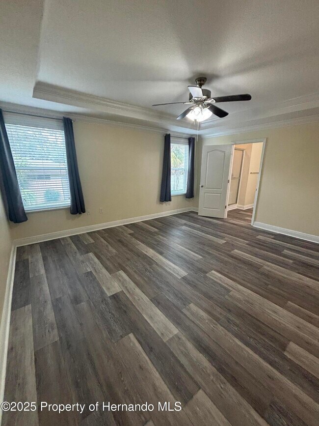 Building Photo - 1159 MacFarlane Ave