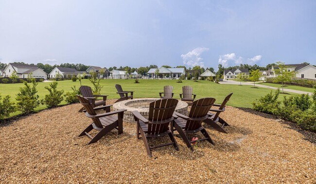 Building Photo - Like New Home in Evans
