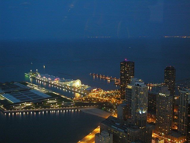 Building Photo - 175 E Delaware Pl