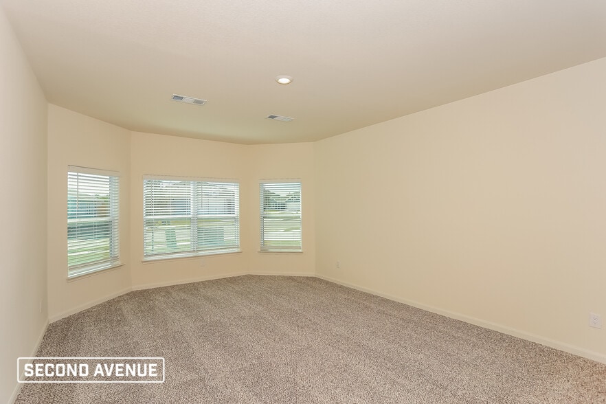 Building Photo - 9637 Sierra Grande Dr