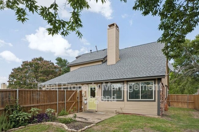 Building Photo - 817 Sewell Dr