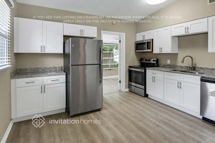 Building Photo - 5226 7th Ave N