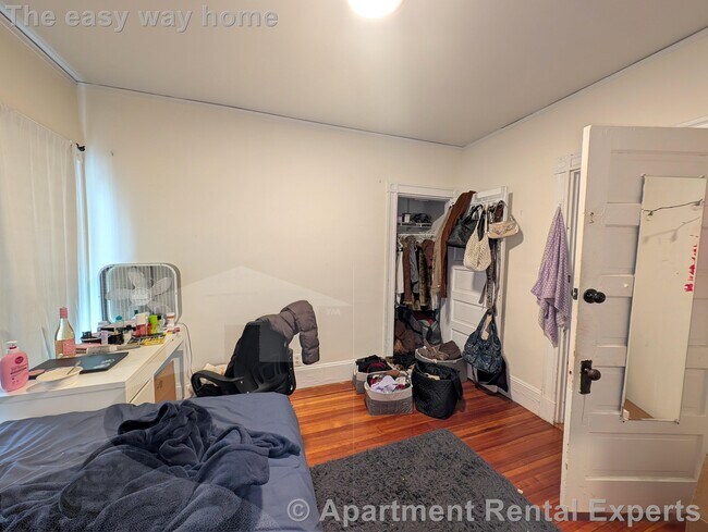 Building Photo - 16 Curtis Ave