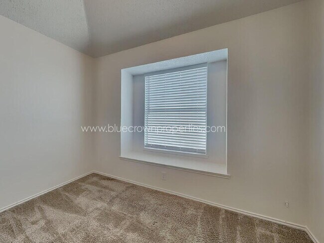 Building Photo - 1409 Post Oak Dr