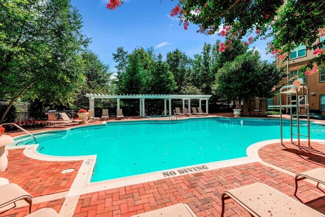 Building Photo - 1 Bed 1 Bath - North Bethesda Condo - 1 Reserved Parking Space