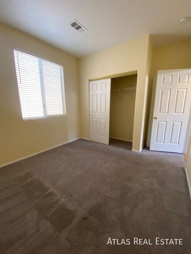 Building Photo - 8917 Coral Shale St