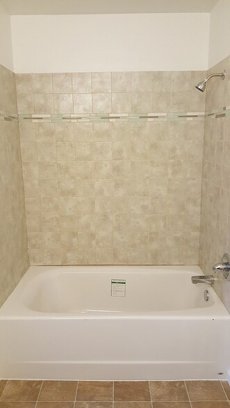 Bathtub - New Haven Apartments