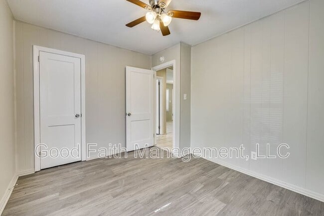 Building Photo - 1813 Alder Dr