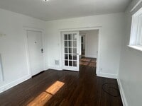 Building Photo - 4919 Lansdowne Ave