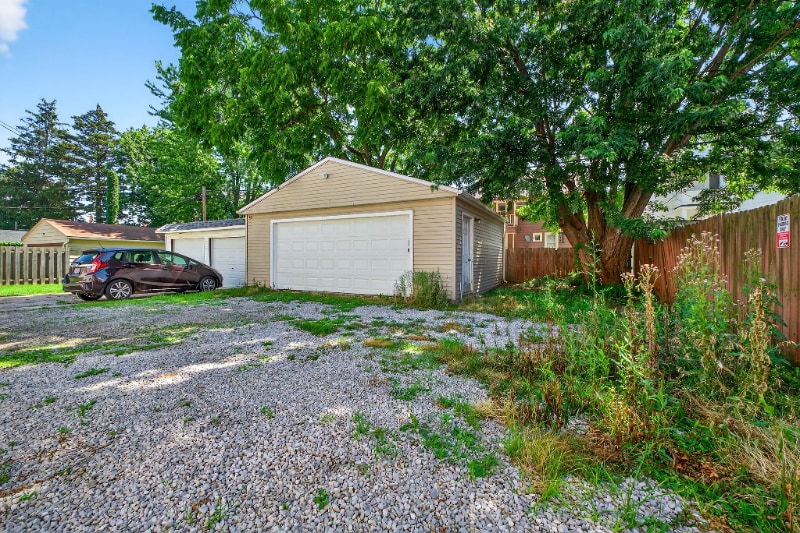 Building Photo - 1561 Cordova Ave