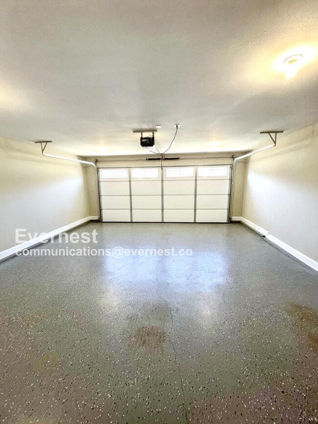 Building Photo - 142 Ardell Dr