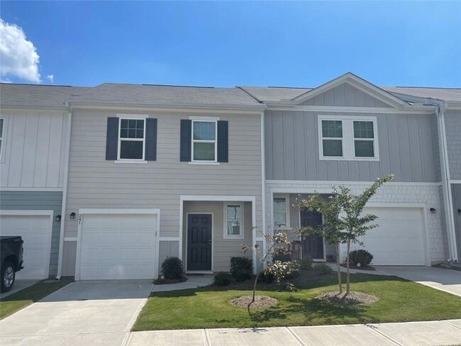 Building Photo - 241 Grand Central Wy