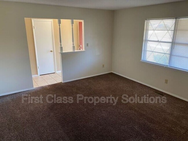Building Photo - 6300 N Wildewood Dr