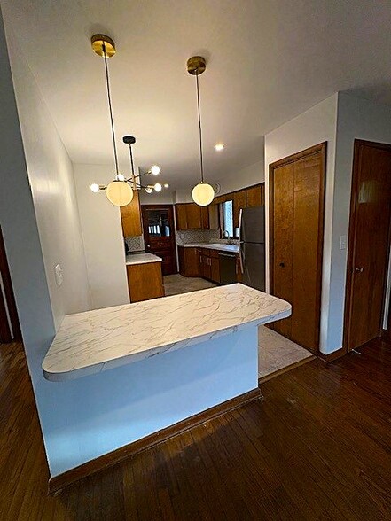 Open to Living Room - 2350 N Eastman Rd