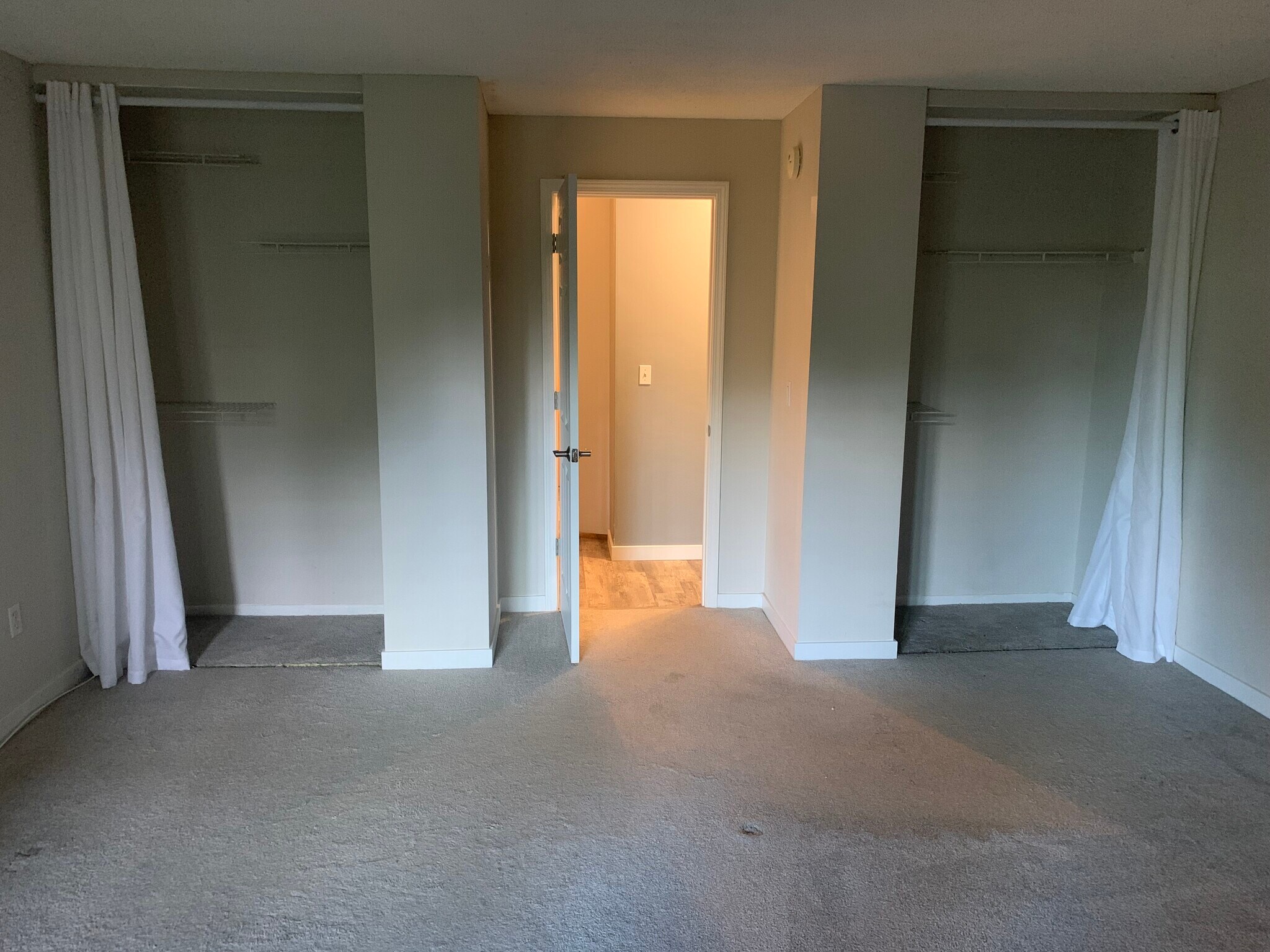 Bedroom with 2 closets - 4820 Park Commons Dr