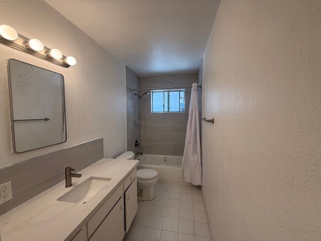 Building Photo - *Cambrian Park* Updated 2BR/2B single story duplex.