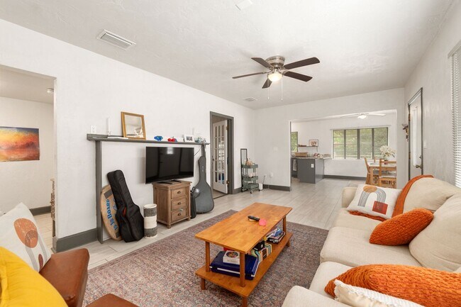 Building Photo - 5 NW 26th St