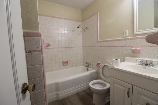 Building Photo - 1309 Carol Way