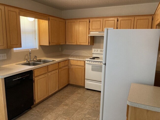 Building Photo - 4307 Windcrest Dr