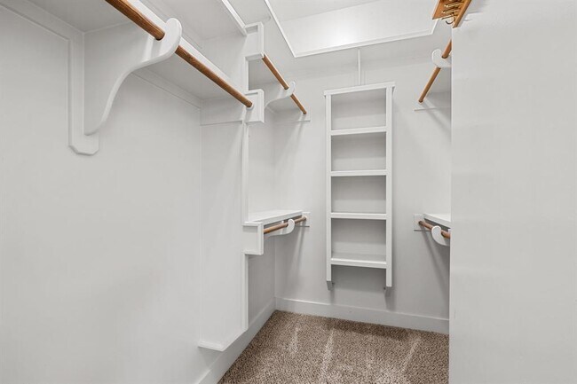 Building Photo - 1607 Chelsea Ln