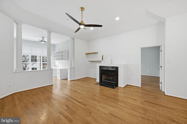 Building Photo - 10793 Symphony Way