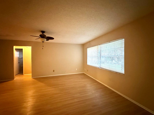 Building Photo - 8130 Rolling Log Dr