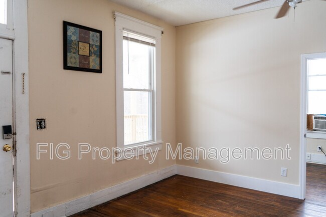 Building Photo - 119 West Moody Avenue - 1