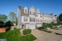 Building Photo - 8199 Glade Bank Dr