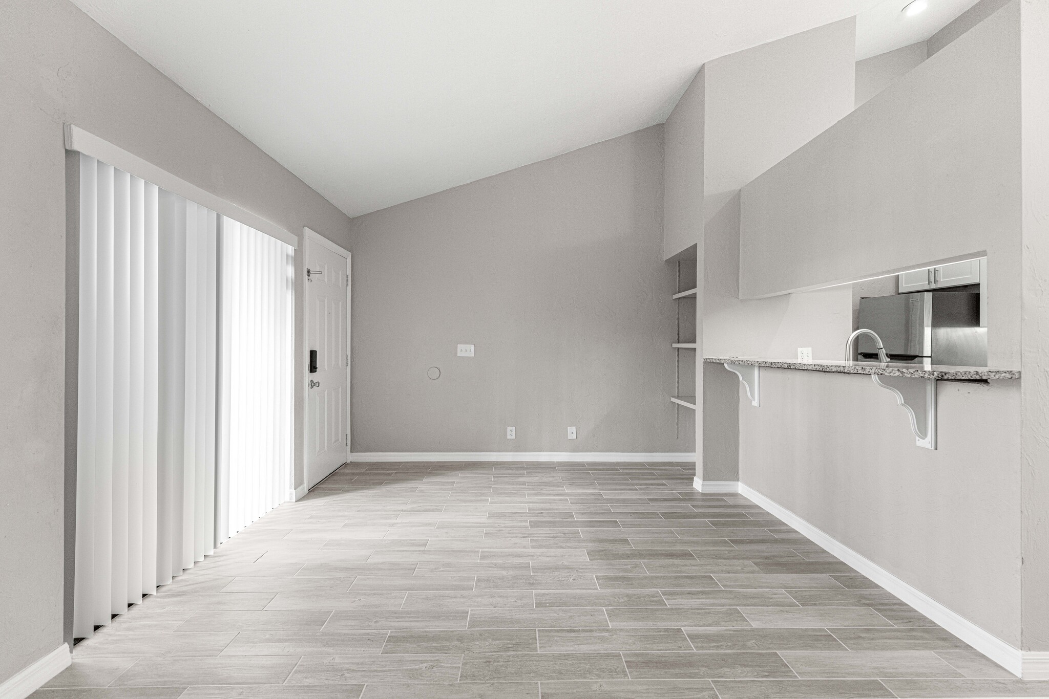 Building Photo - 4151 SE 22nd Ave