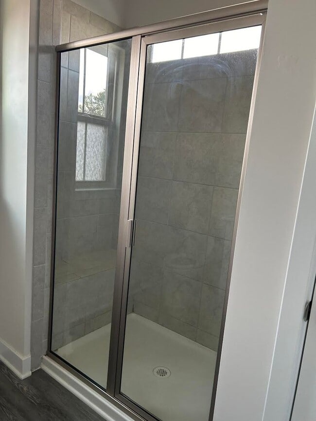 Building Photo - 3 Bed/2.5 Ba Townhome