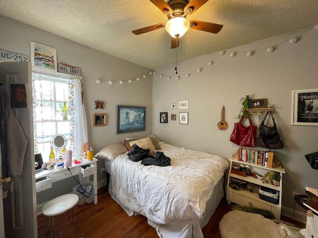 Building Photo - 183 Smith St