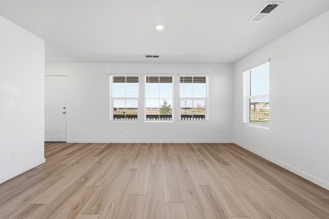Building Photo - $2,395.95, 3 bed, 2.5 bath located in Colorado Springs with a washer and dryer.
