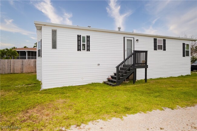 Primary Photo - 16820 Banyon Dr
