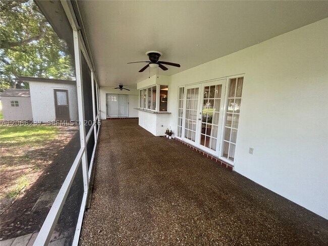 Building Photo - 9301 SW 54th St