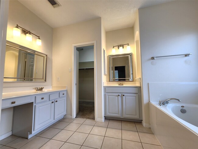 Building Photo - 11404 Tidenhaven Ct