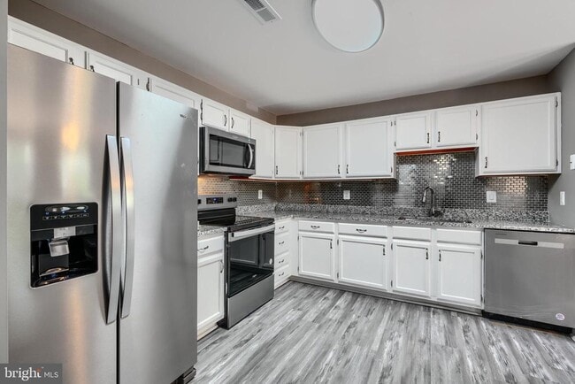 Building Photo - 4204 Red Ridge Way