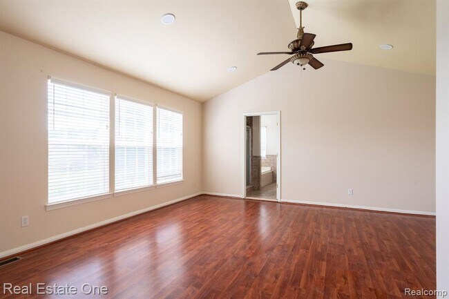 Building Photo - 14864 Liri Dr