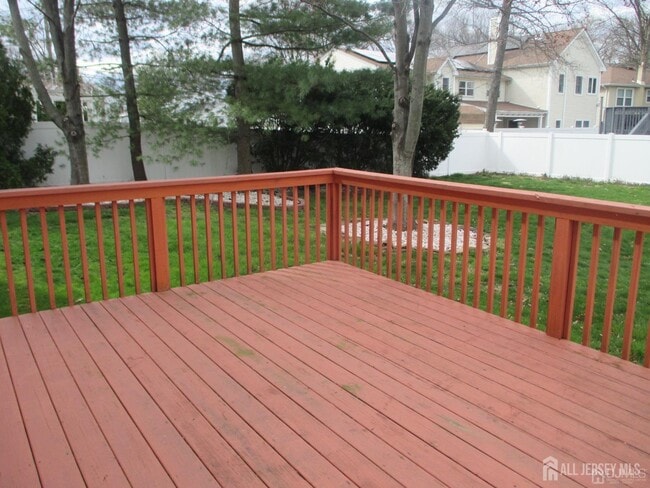 Building Photo - 103 Tived Ln E