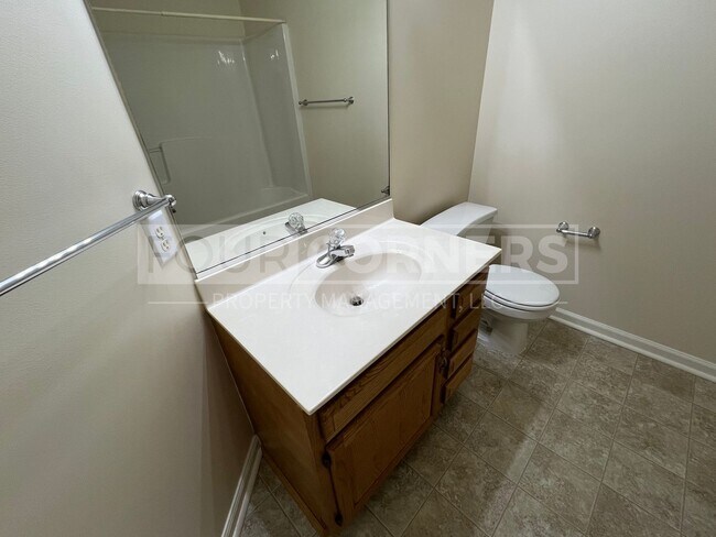 Building Photo - 36 Mansfield Cir