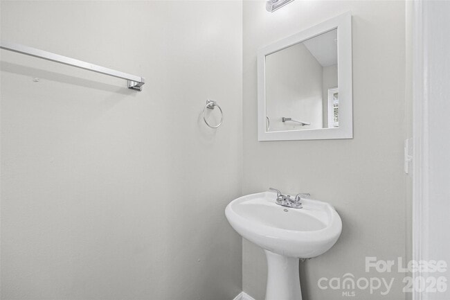 Building Photo - 5194 Brooktree Dr